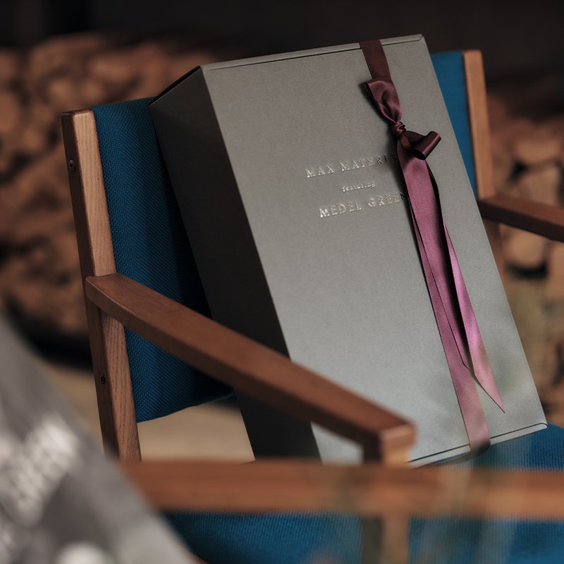 画像2: ◆ 最新作 ◆「 繁栄の象徴シリーズ 」 MAX MATERIA feat MEDEL GREEN ◆フェイス2P&オリーブ若木 ◆ デザイン黒樹脂鉢&ギフトBOX入り オリーブ:底から葉先まで約25〜40cm前後に剪定済 (2)