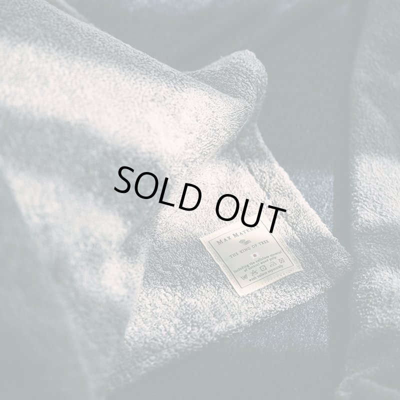 画像27: ◆ 最新作 ◆「 繁栄の象徴シリーズ 」 MAX MATERIA feat MEDEL GREEN　◆バス２P＆オリーブ若木 ◆ デザイン黒樹脂鉢＆ギフトBOX入り　オリーブ：底から葉先まで約25〜40cm前後に剪定済 (27)